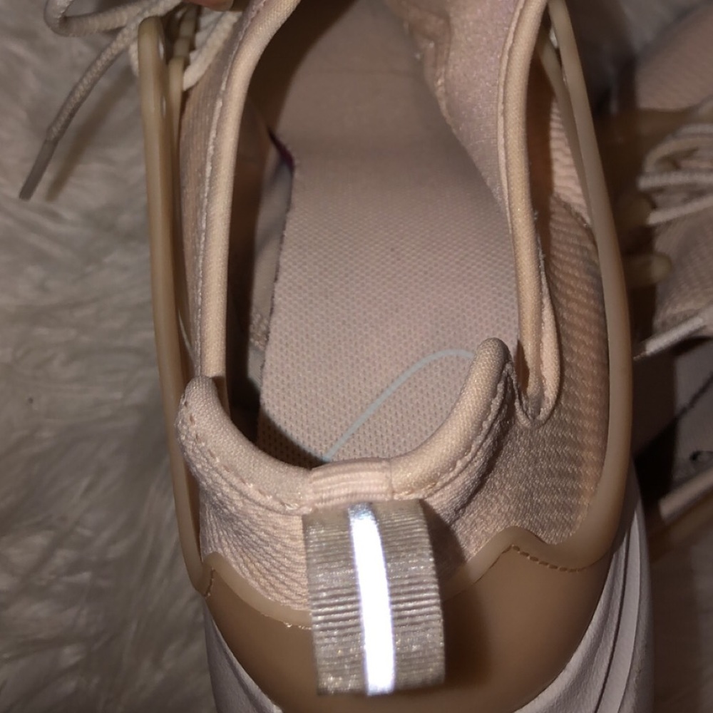 NIKE PRESTOS | ‘GUAVA ICE’ | AIR PRESTOS - Picture 5 of 6